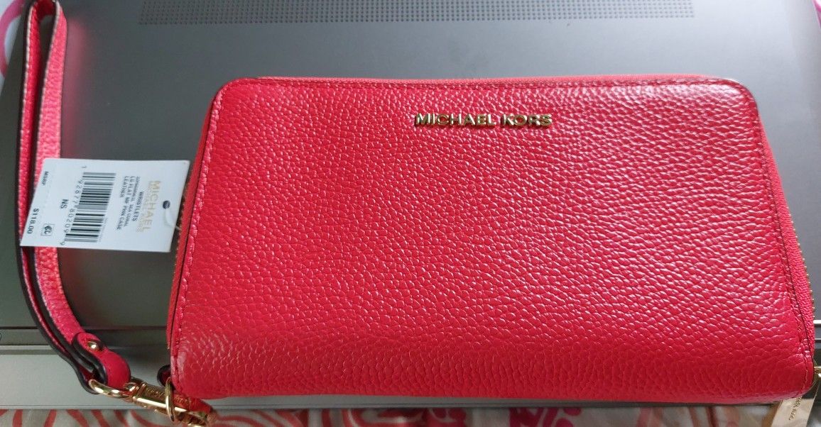 Michael Kors Wristlet New