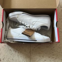 Nike Court Legacy Size 8.5