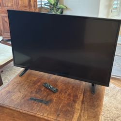 LG Smart TV - 42”