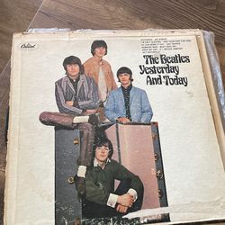The Beatles Yesterday And Today