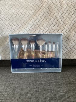 New makeup brushes