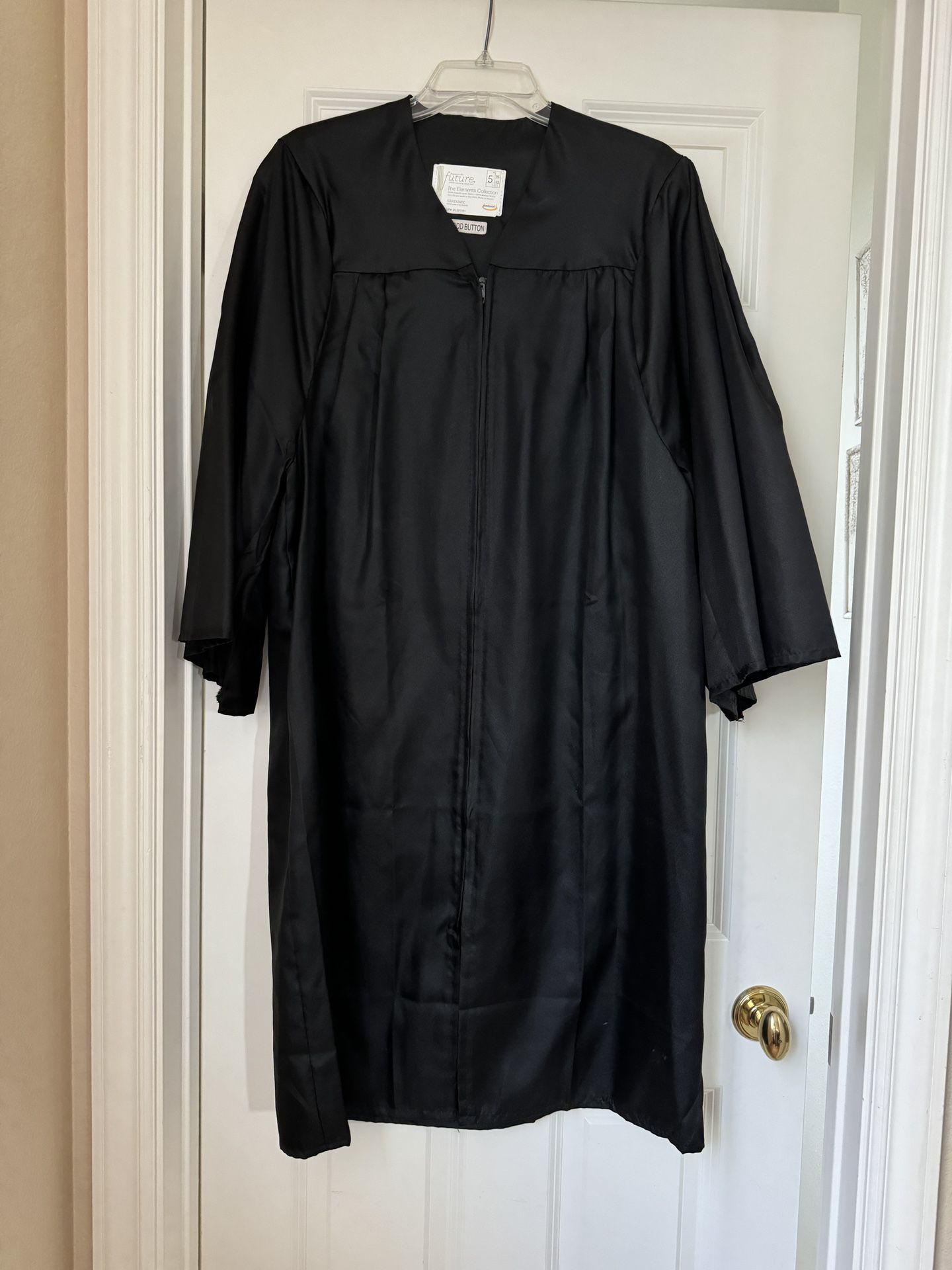 Graduation Gown - Black Size 5’1” - 5’3”