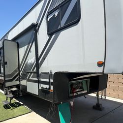Cummins Generator For Toy Hauler Trailer