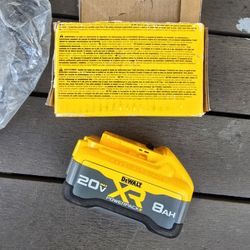 Dewalt20-Volt MAX XR Lithium-Ion 8.0 Ah Battery Pack