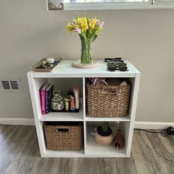 Cube Storage Shelf with Baskets – Perfect for Entryway or Bedroom