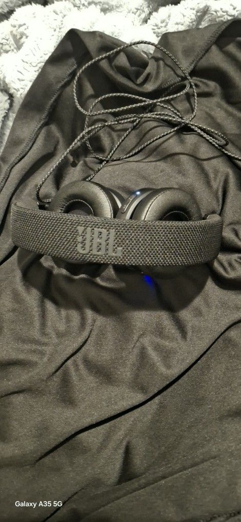 JBL 460NC Wireless Headphones 