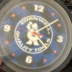 Corn Weel Qu laity Working Clock 