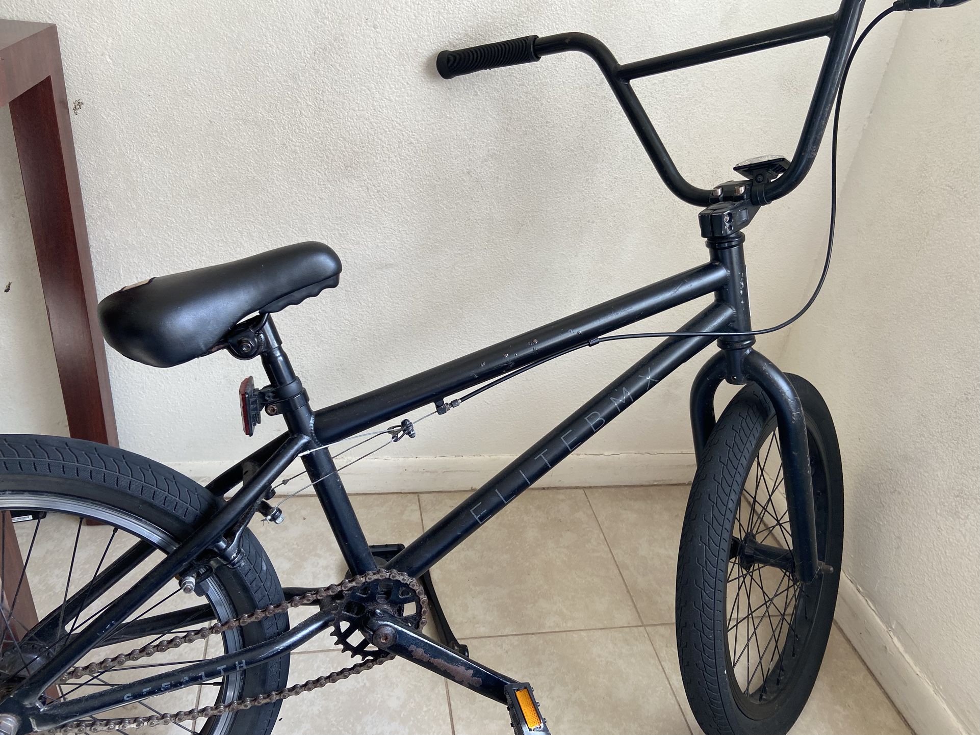 Elite BMX Bicycle 20” Freestyle Bike