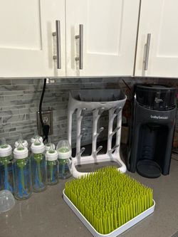 Baby bottle equipment set