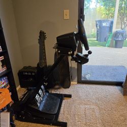 Logitech G29 Gaming Wheel for Playstation & STAND 