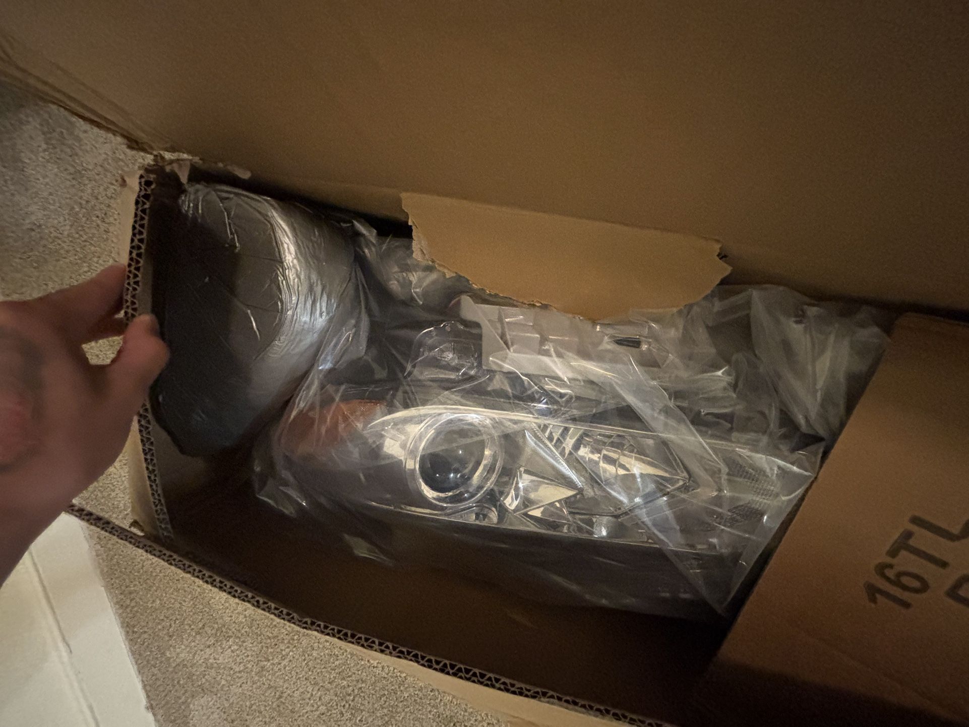 2017 Nissan Altima Unused Front Bumper And Right Front Headlight