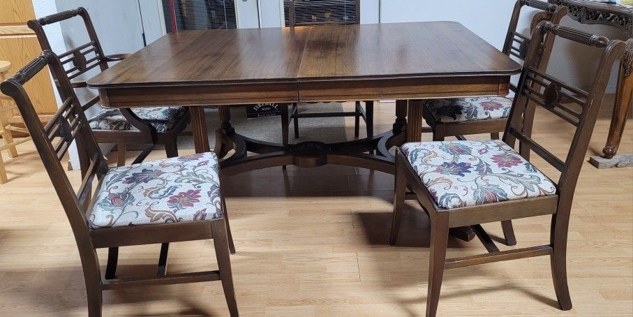 Antique Dining Room Table With 5 Chairs