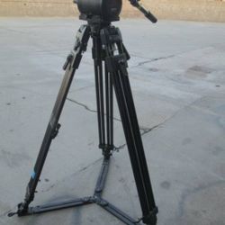Monfrotto 316 Professional Camera Tri-Pod
With Manfrotto Boom Carrying Bag