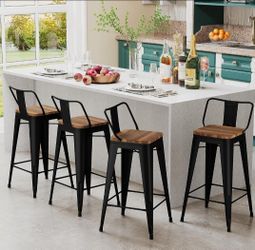 4 BANCOS PARA BARRA  DE METAL Y MADERA