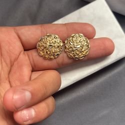 Gold Nuggets 