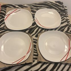 Tabletops Gallery 4-piece Porcelain Set