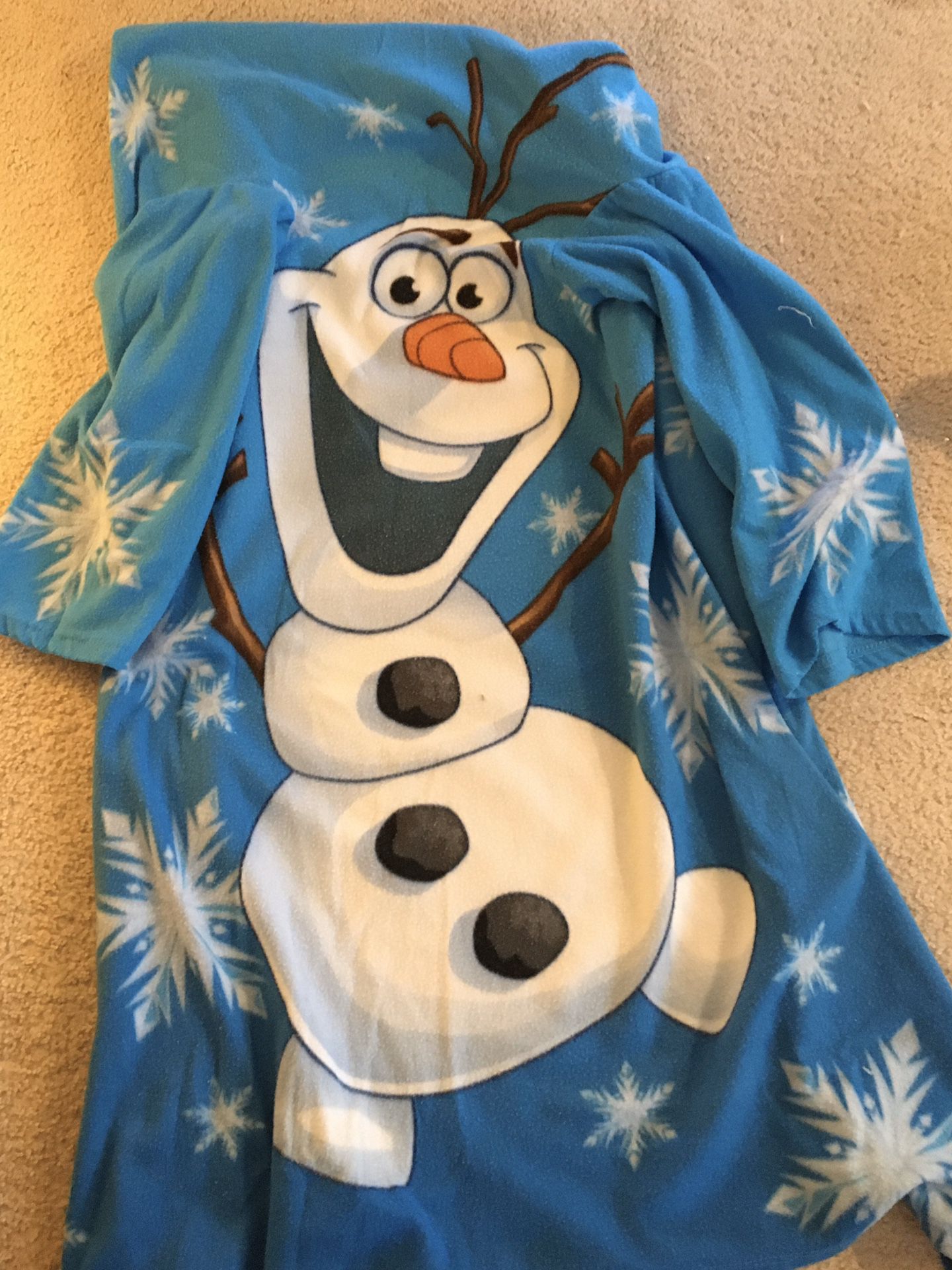 BRAND NEW Frozen Olaf Snuggie