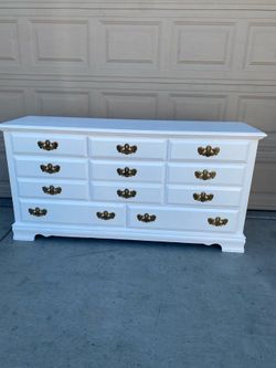 Dresser solid wood all drawers slide, smooth size L64/W18/H32 free local delivery🚚