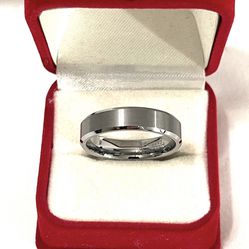 Brand New Tungsten Carbide  (The Shire) Men’s Wedding Band. Size 13.