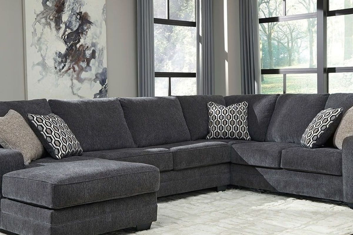 Tracling - Sectional with Chaise