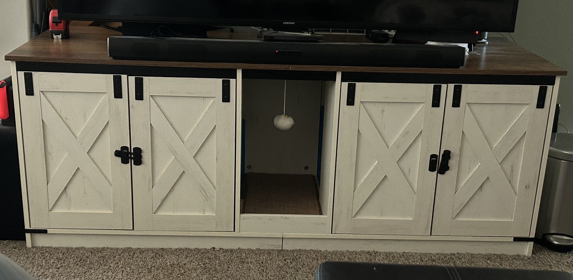 Cat Enclosed Litter box Furniture/ TV Stand