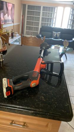 Black and Decker battery string trimmer