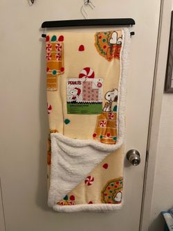Peanuts Snoopy Christmas Sherpa Backed Throw Blanket