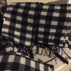 Adult fleece Scarf/ Black &  White  (NEW )