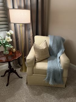 Bassett arm chair
