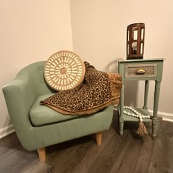 Chair and Table Set – $90