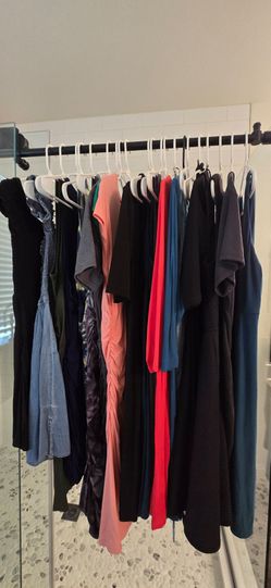 20 dresses size med/lg women