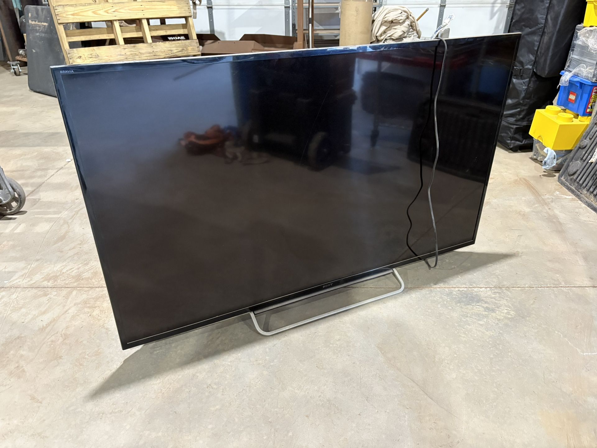 Sony flat screen 60inch