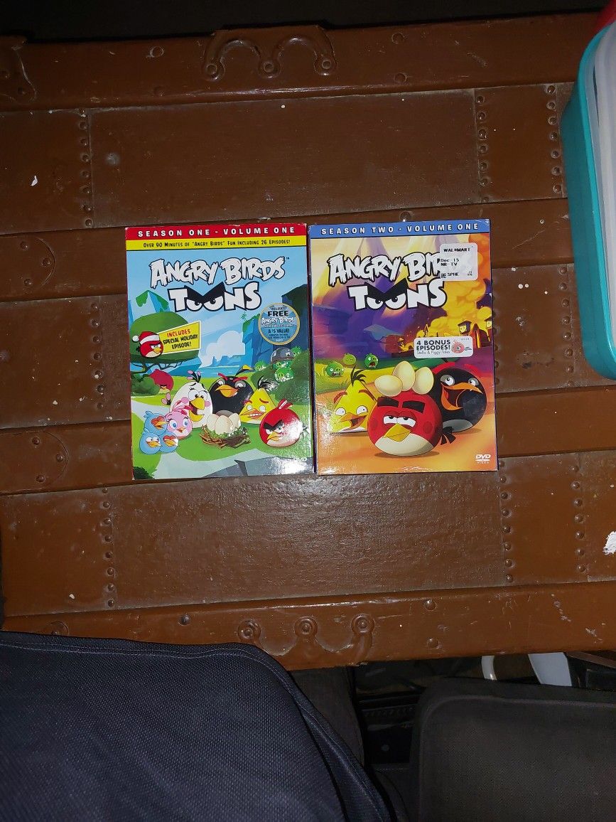2 DVDs Angry Birds Toons Seasons 1 and 2 Volume 1s