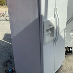 Double door Whirlpool Refrigerator 