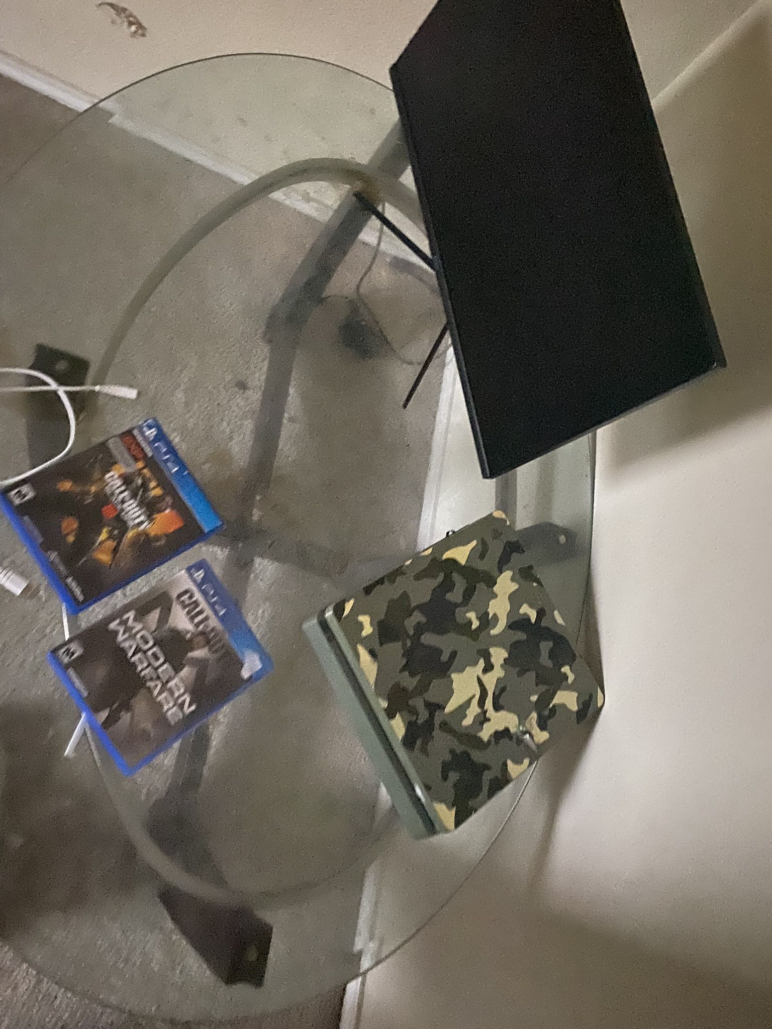 Ps4 And 2 COD With Monitor 