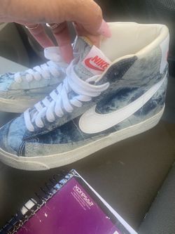 Jean Nikes