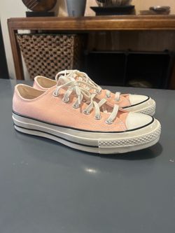 Unisex Coral Converse - Like New