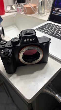 Sony Ax7s