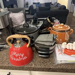 Kitchenware  Bundle … Price It’s For All!!!!!!