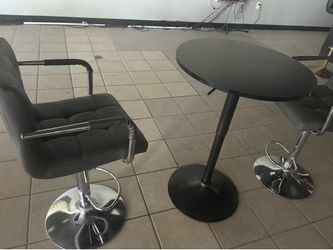 Cocktail table and chairs