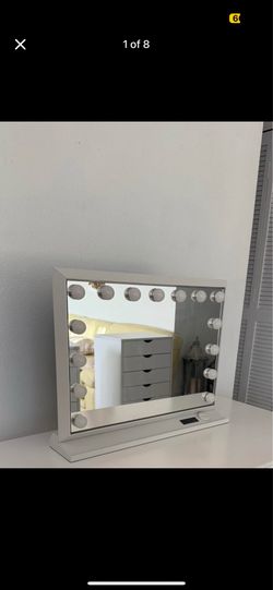 Vanity light