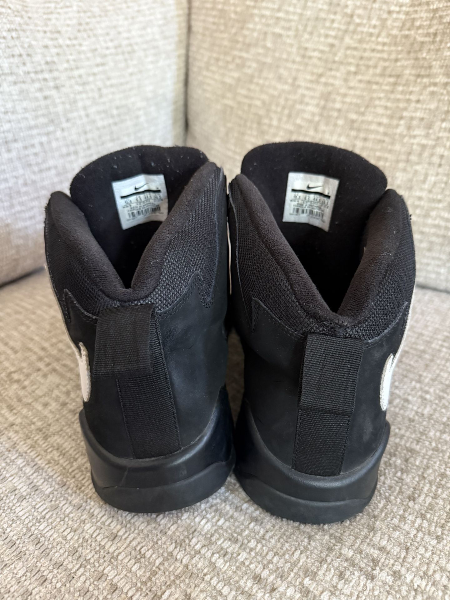 Size 10.5 - Nike Air Darwin Mens Black White Dennis Rodman 