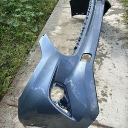 Toyota highlander   2020 and 2021 and 2022 and 2023 front bumper