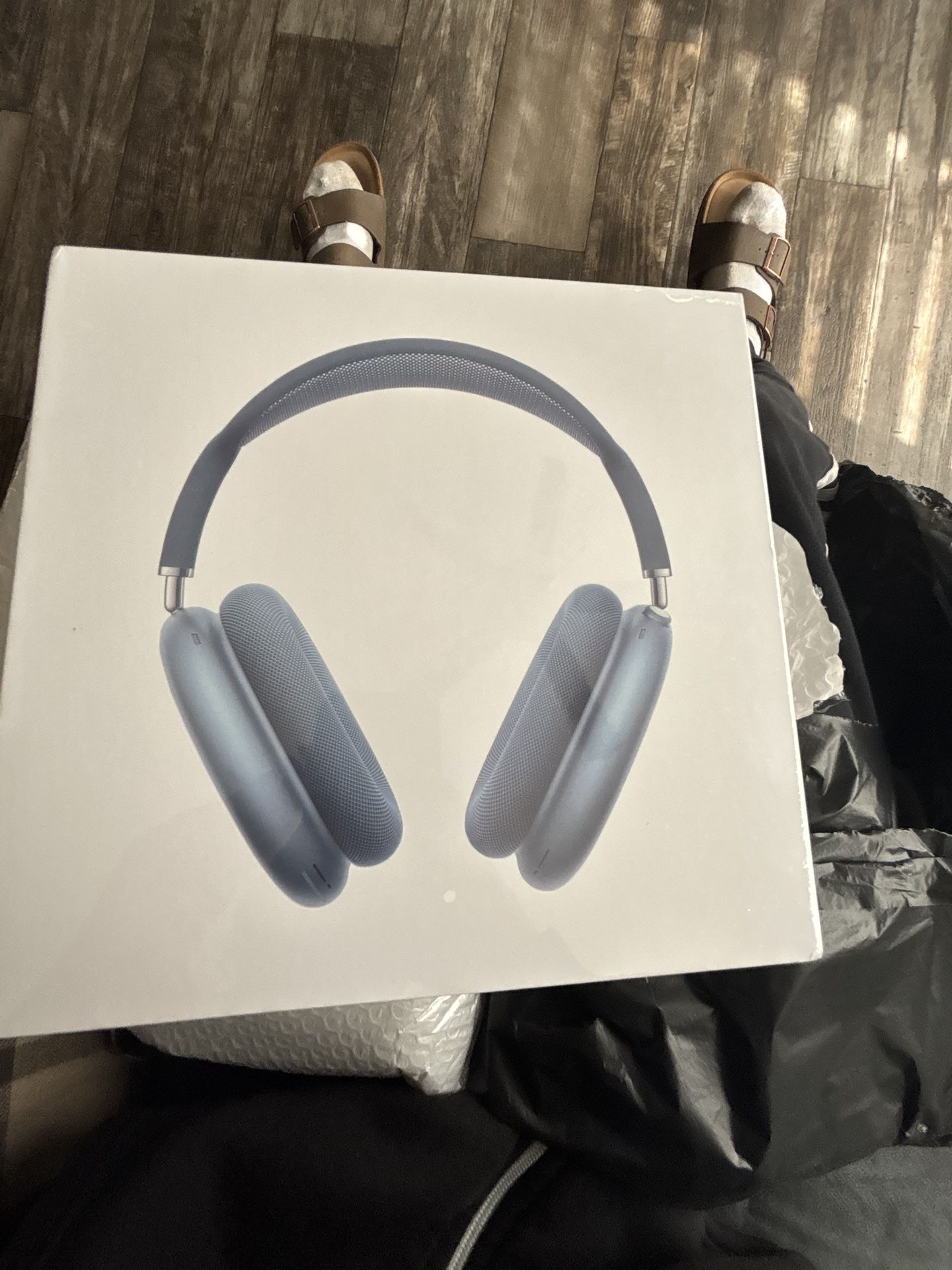 Brand New 2nd Gen Blue AirPod Max