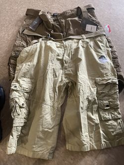 Mens Cargo Shorts Size 40 (new)