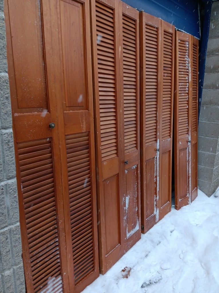 2 Sets Of Vintage Closet Doors From 1950's Very Nice Condition 