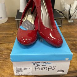 New Size 9.5m Comfort Plus Red Shiny Pumps Heels Shoes Round Toe
