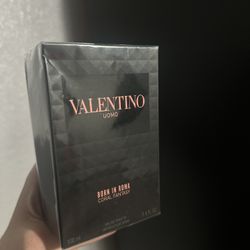 Valentino Born In Roma Coral Fantasy