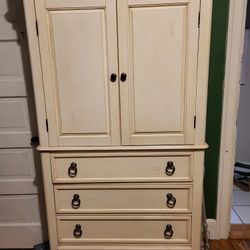 Big Dresser And Cabinet 