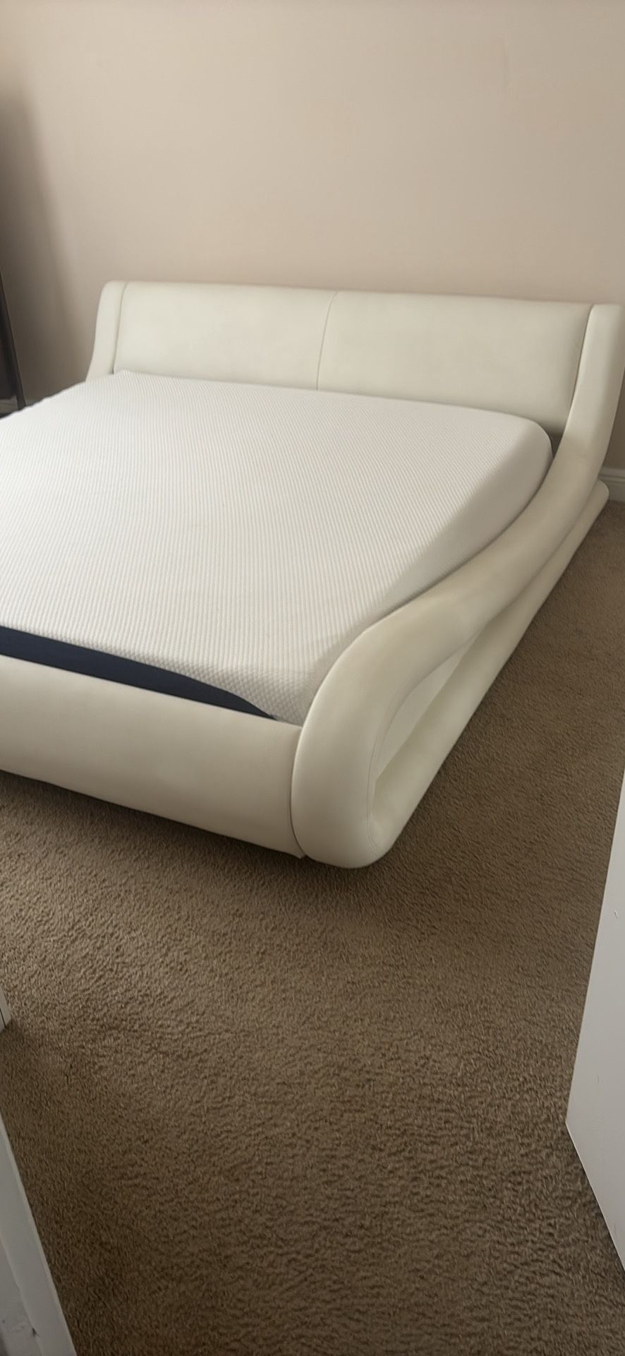 Genuine Italian Leather King Size Bed Frame With Mattress
